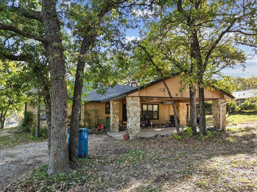 Property photo for 8123 Hilltop Road, Argyle, TX