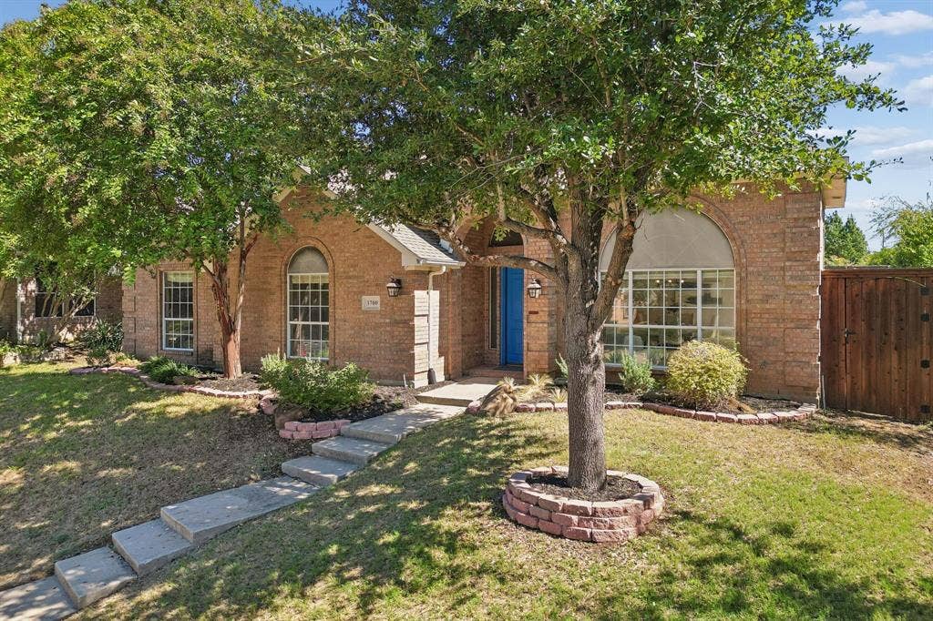 3700 Maywood Court, Carrollton, TX 75007 3700 Maywood Court, Carrollton, TX 75007