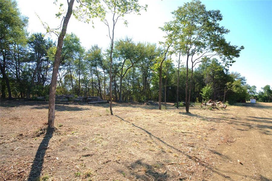Property photo for 55 County Road 42351, Paris, TX
