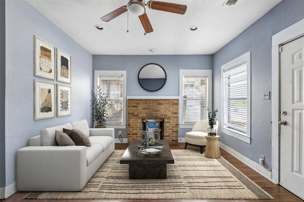 503 W Sycamore Street, Denton, TX 76201 503 W Sycamore Street, Denton, TX 76201