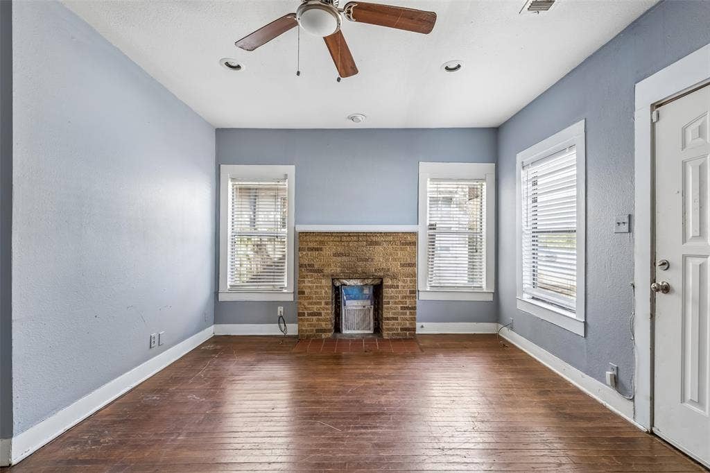 503 W Sycamore Street, Denton, TX 76201 503 W Sycamore Street, Denton, TX 76201
