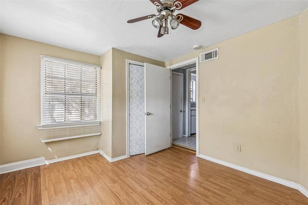 503 W Sycamore Street, Denton, TX 76201 503 W Sycamore Street, Denton, TX 76201