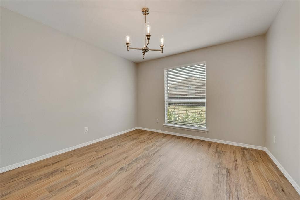 906 Bayshore Drive, Mansfield, TX 76063