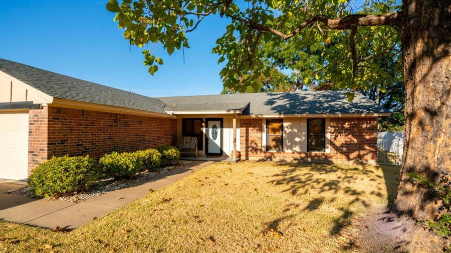 Property photo for 5325 Mission Circle, De Cordova, TX