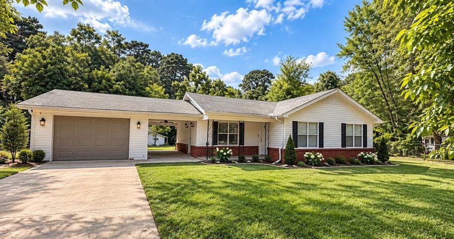 Property photo for 1313 Silver Falls, Longview, TX