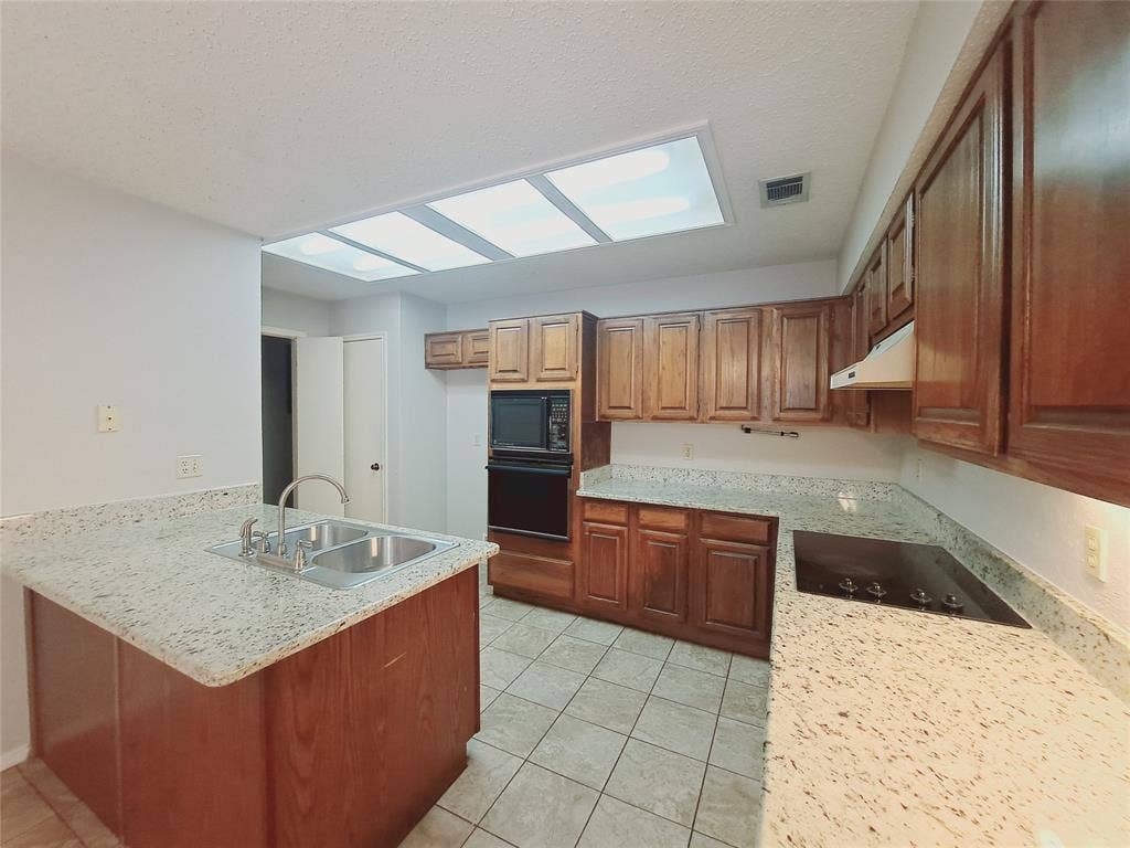 3917 Saint Christopher Lane, Dallas, TX 75287 3917 Saint Christopher Lane, Dallas, TX 75287
