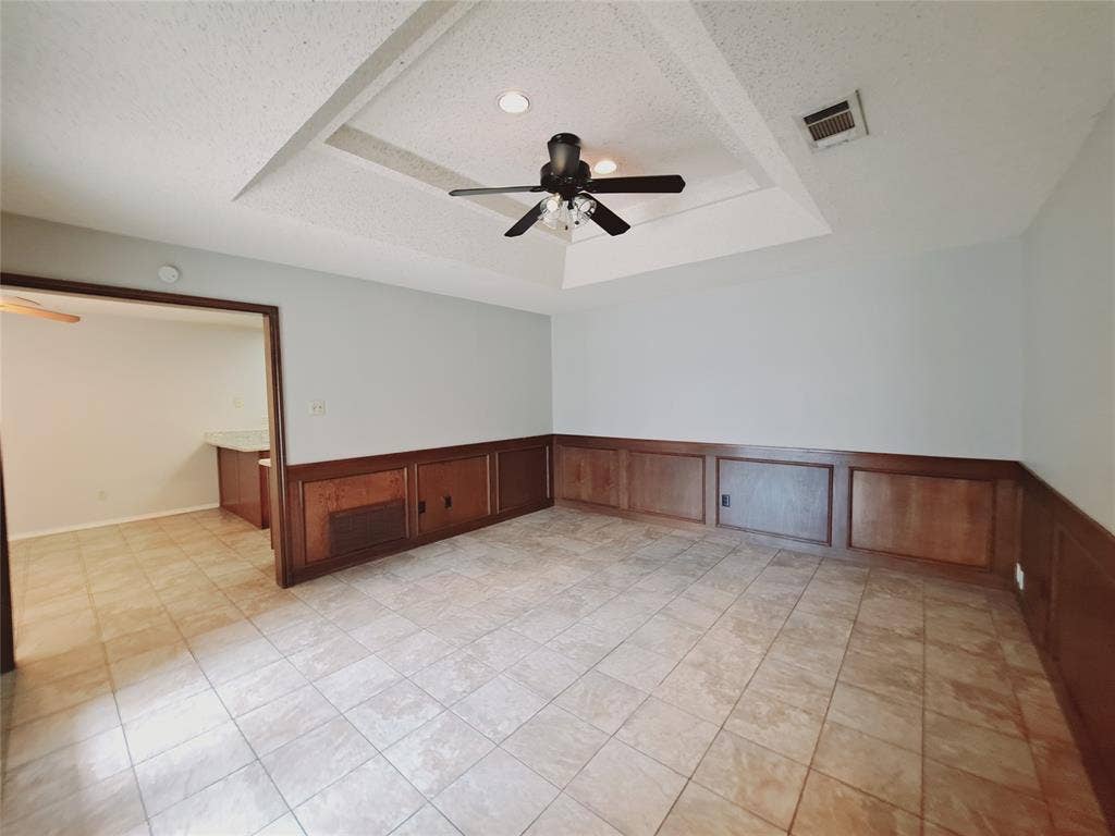 3917 Saint Christopher Lane, Dallas, TX 75287 3917 Saint Christopher Lane, Dallas, TX 75287