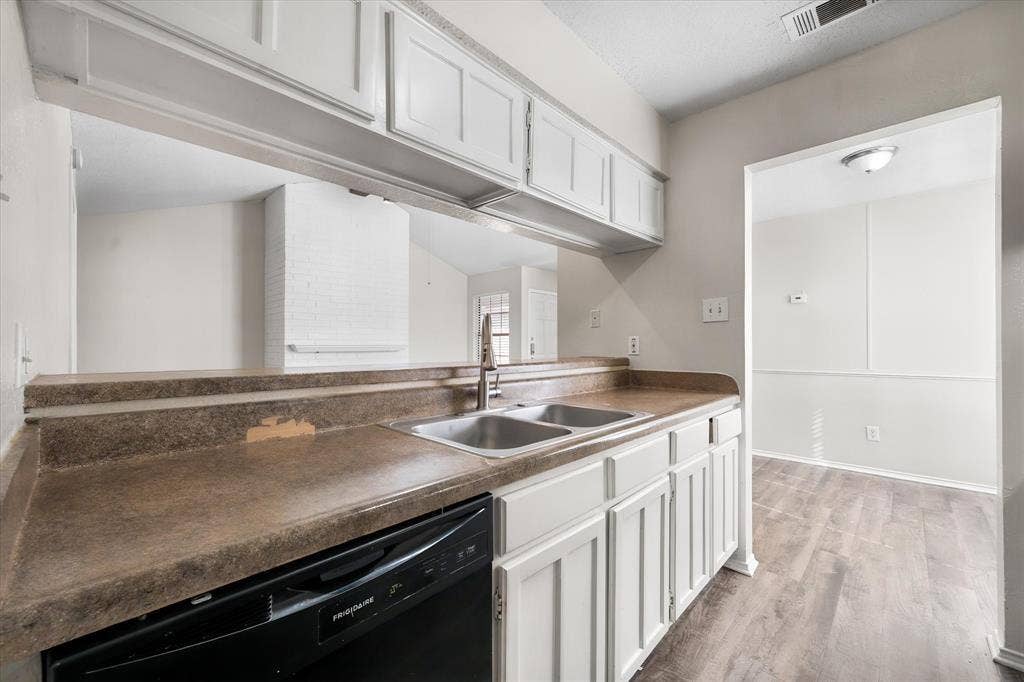 708 Woodland Court, Kennedale, TX 76060 708 Woodland Court, Kennedale, TX 76060