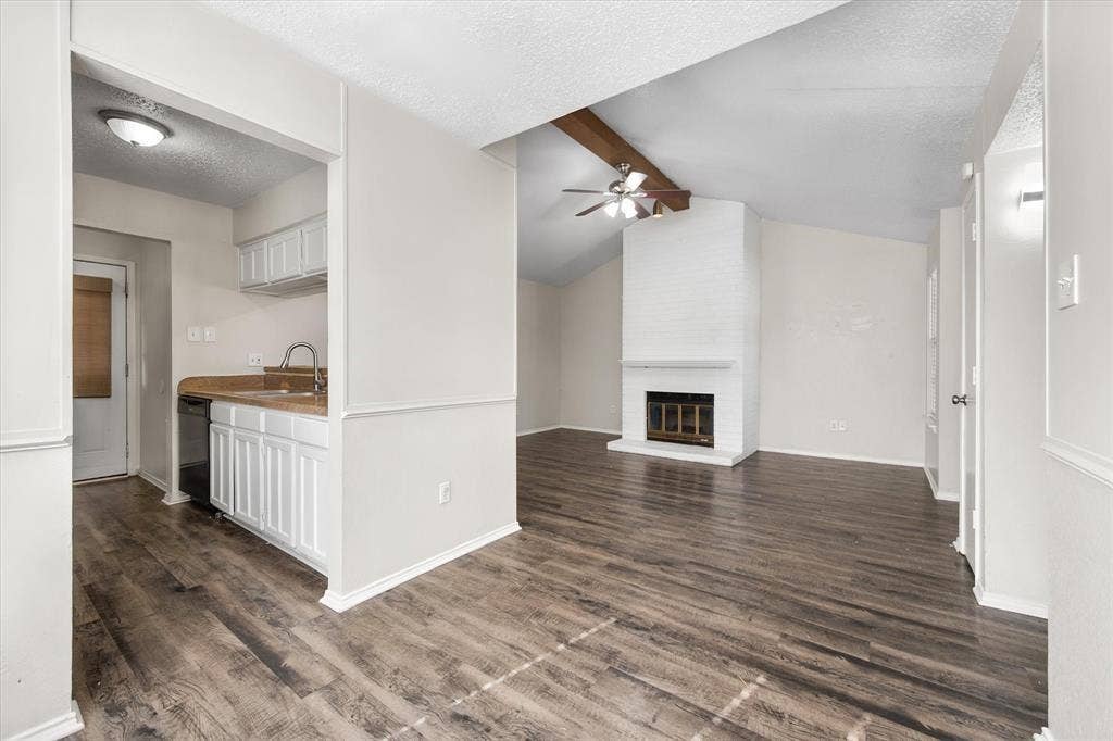 708 Woodland Court, Kennedale, TX 76060 708 Woodland Court, Kennedale, TX 76060