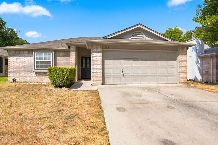 Property photo for 6313 Glen Knoll Drive, Fort Worth, TX