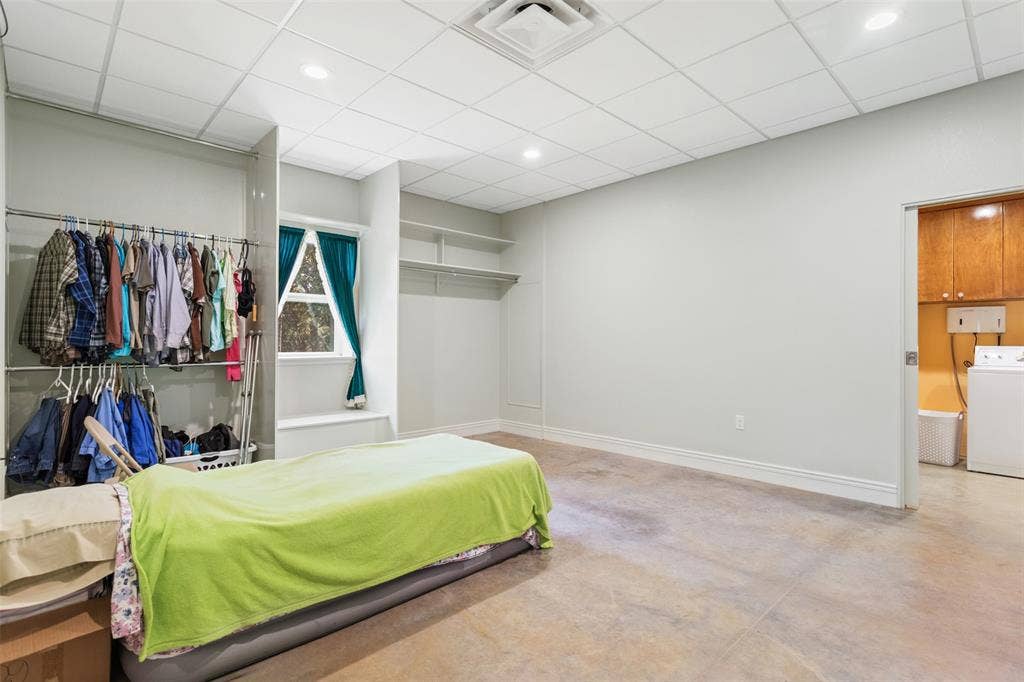 17379 County Road 318, Tyler, TX 75706 17379 County Road 318, Tyler, TX 75706