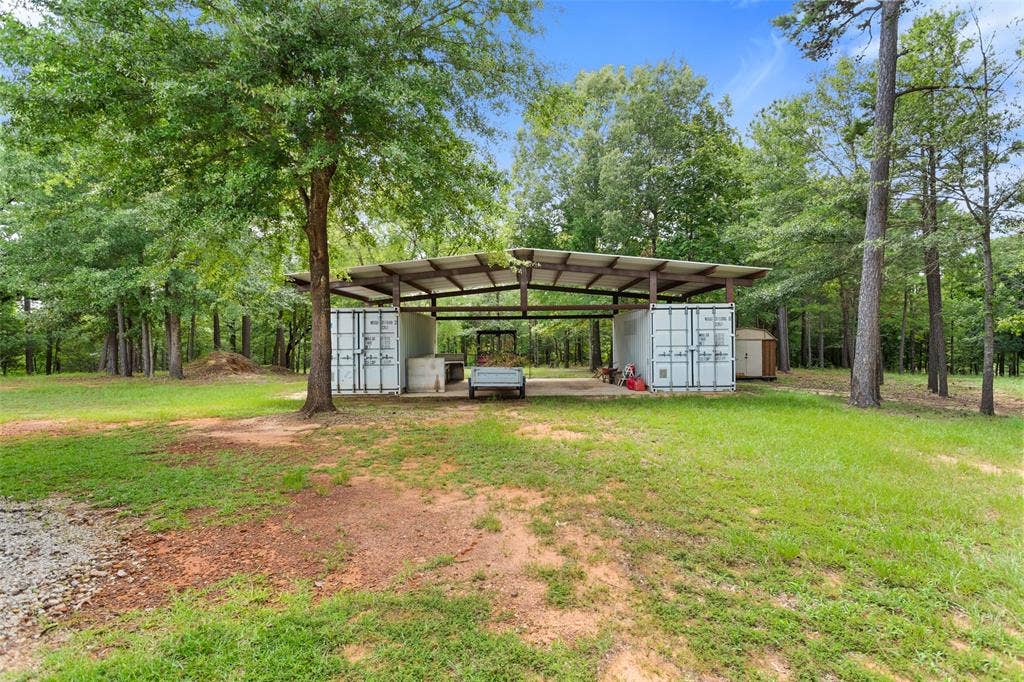 17379 County Road 318, Tyler, TX 75706 Cargo Storage Boxes with additional covered storage