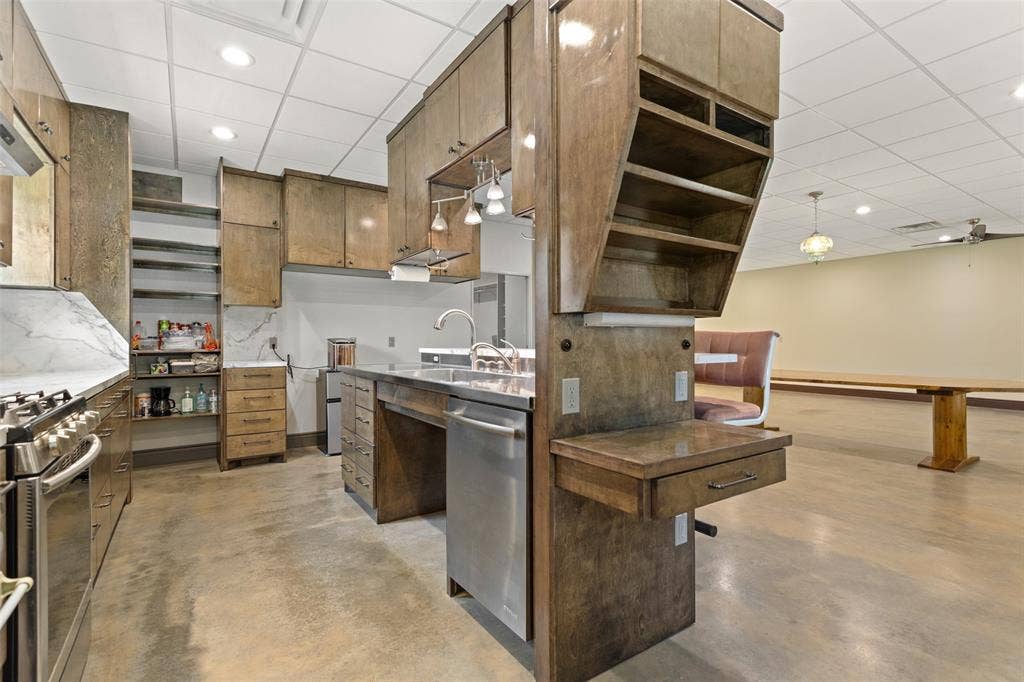 17379 County Road 318, Tyler, TX 75706 17379 County Road 318, Tyler, TX 75706