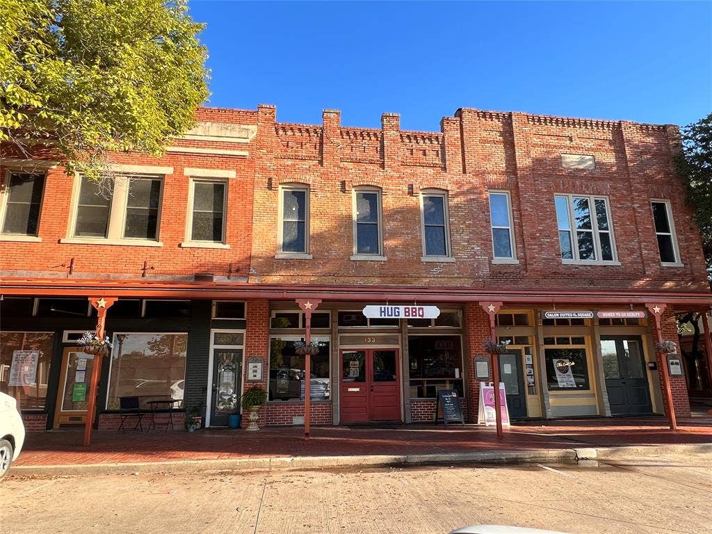 189 Historic Town Square, Lancaster, TX 75146 BBQ