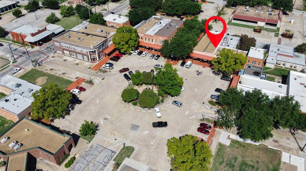 189 Historic Town Square, Lancaster, TX 75146 Beautiful Square in Lancaster