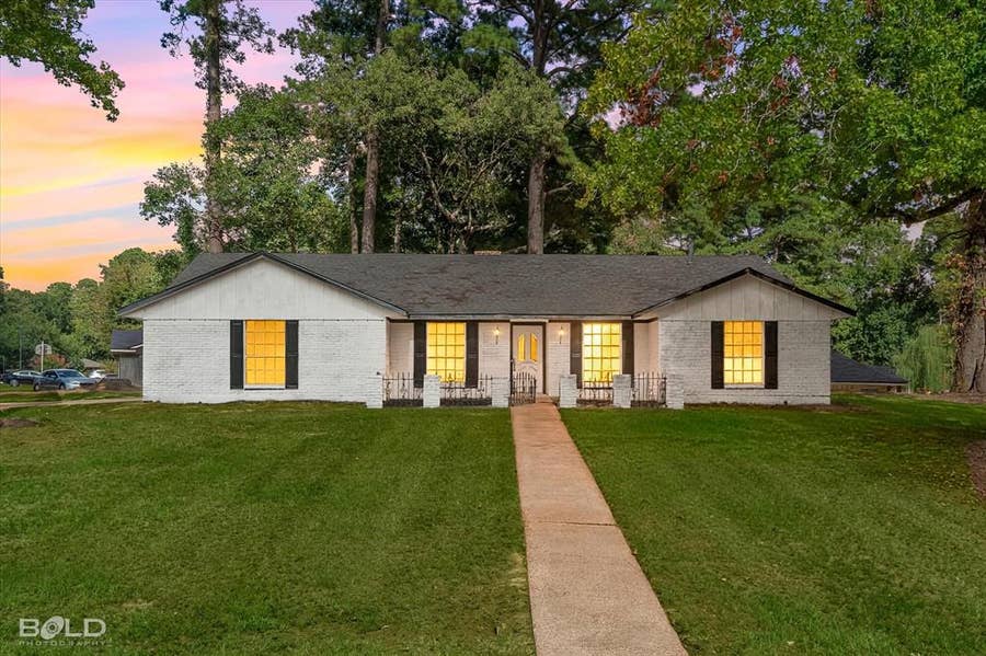 Property photo for 3212 Deerfield Drive, Haughton, LA
