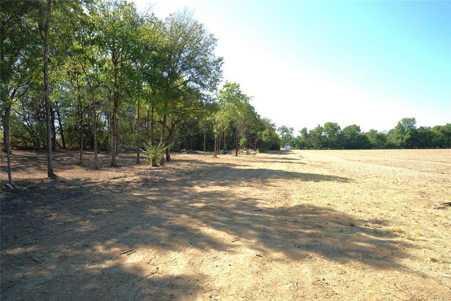 Property photo for 77 County Road 42351, Paris, TX