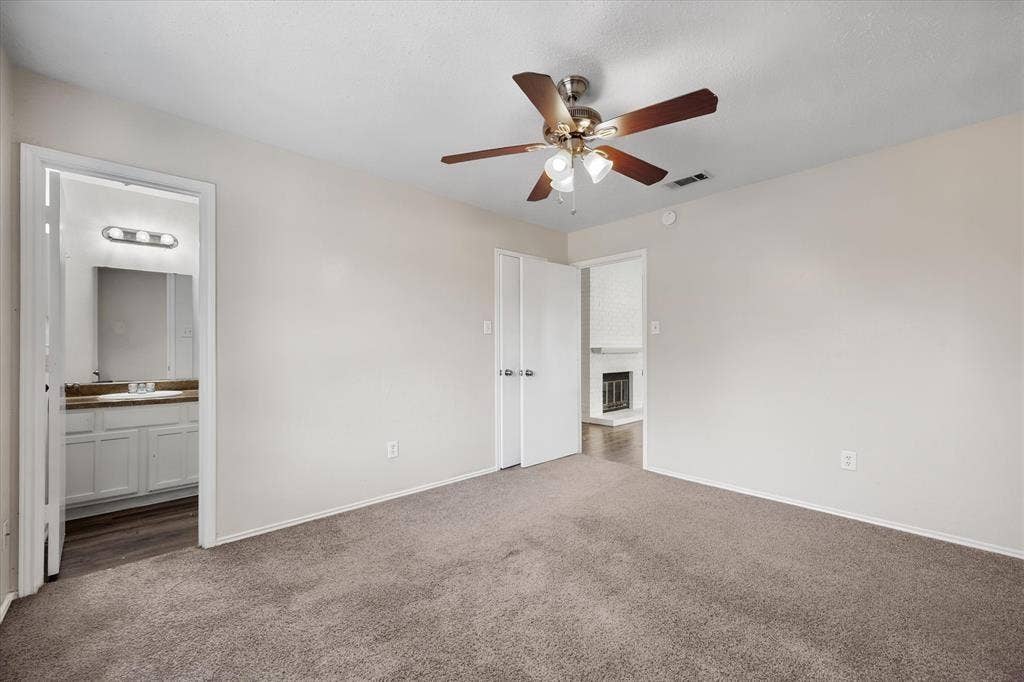 706 Woodland Court, Kennedale, TX 76060 108