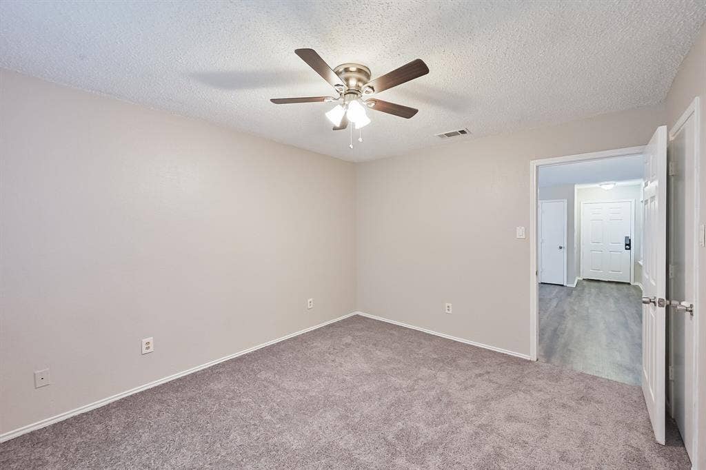 706 Woodland Court, Kennedale, TX 76060 106