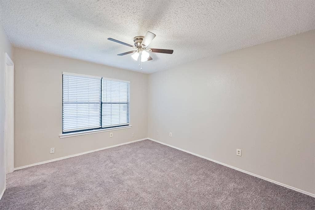 706 Woodland Court, Kennedale, TX 76060 106