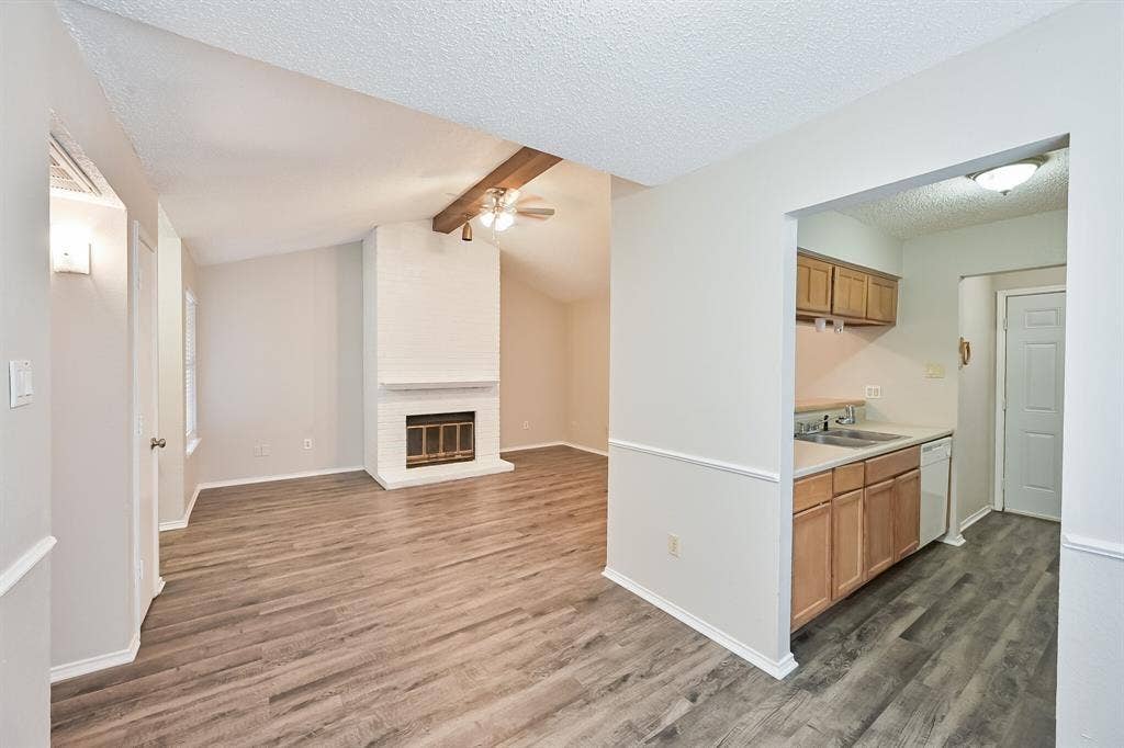 706 Woodland Court, Kennedale, TX 76060 106