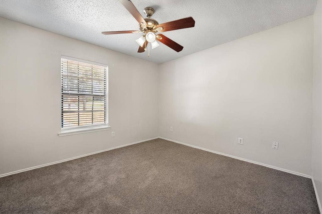706 Woodland Court, Kennedale, TX 76060 108