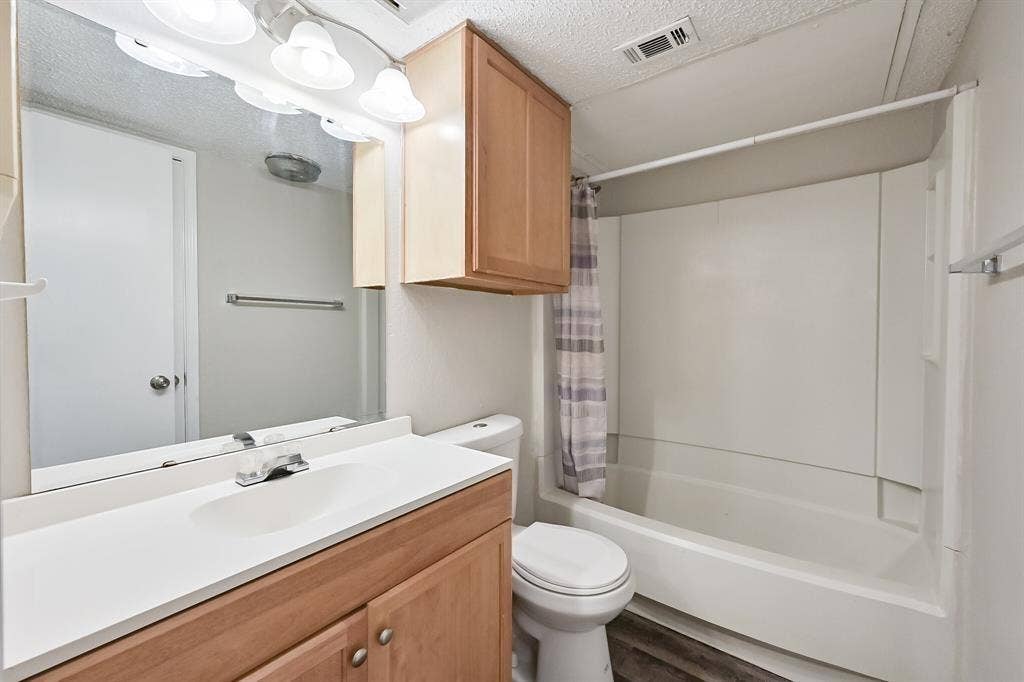 706 Woodland Court, Kennedale, TX 76060 106