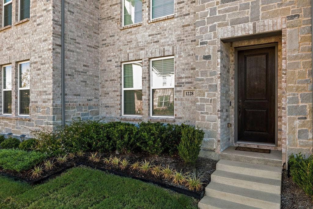 1228 Junction Drive, Allen, TX 75013 1228 Junction Drive, Allen, TX 75013