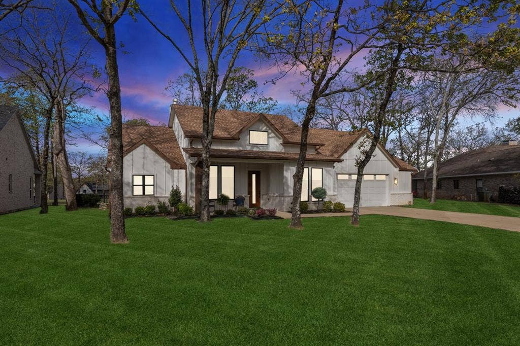 207 Colonial Drive, Mabank, TX 75156 207 Colonial Drive, Mabank, TX 75156