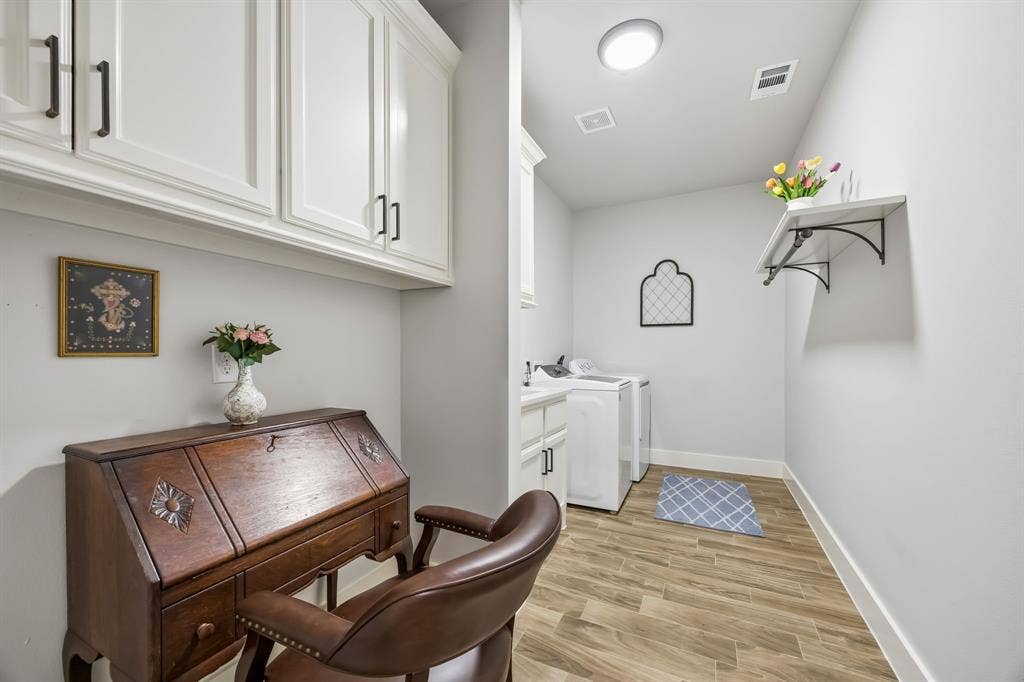 207 Colonial Drive, Mabank, TX 75156 207 Colonial Drive, Mabank, TX 75156