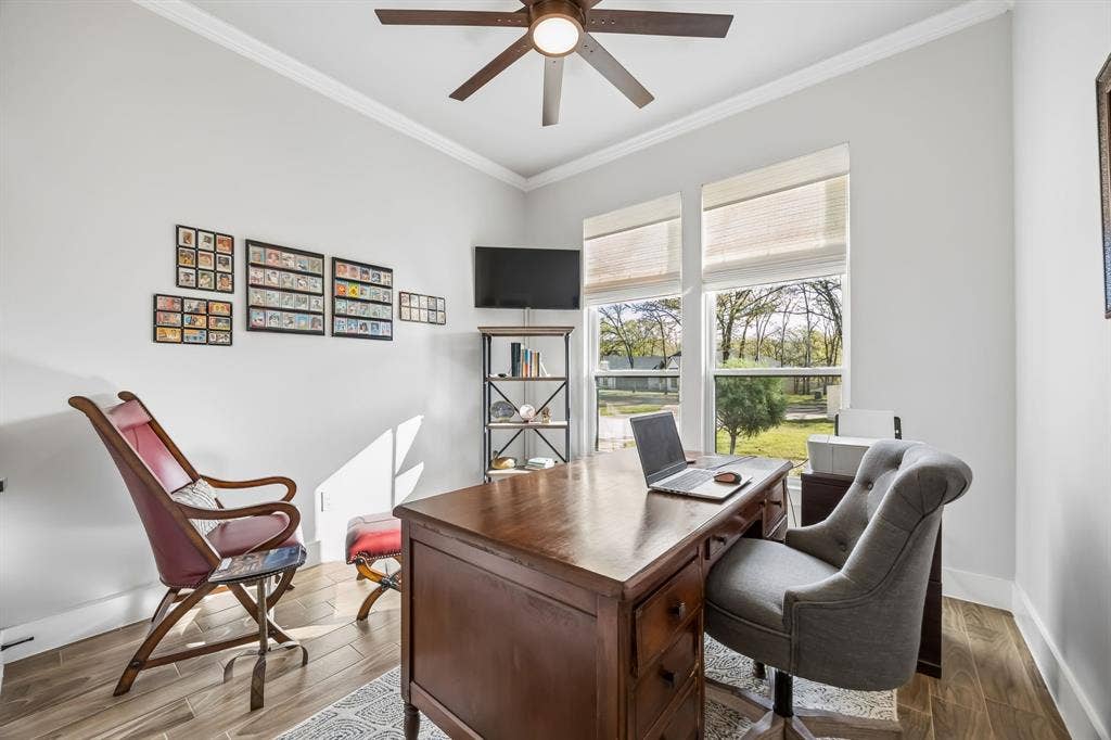 207 Colonial Drive, Mabank, TX 75156 207 Colonial Drive, Mabank, TX 75156