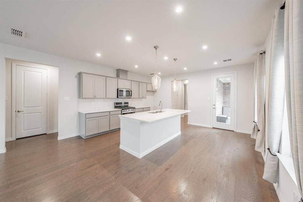 900 Pearl Place, Northlake, TX 76247 900 Pearl Place, Northlake, TX 76247