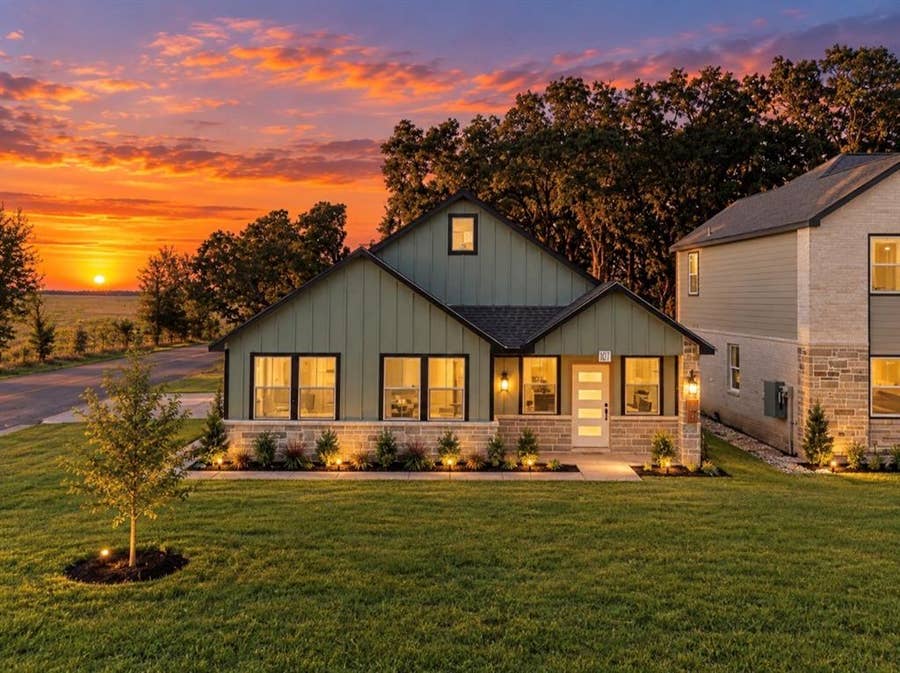 Property photo for 101 Water Oak Road, Trinidad, TX