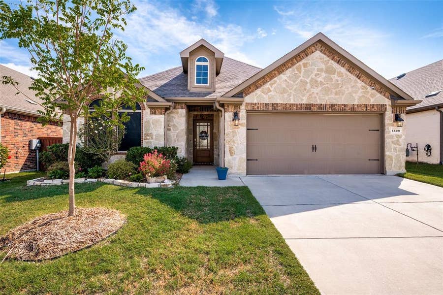 Property photo for 1429 Green Valley Way, Celina, TX