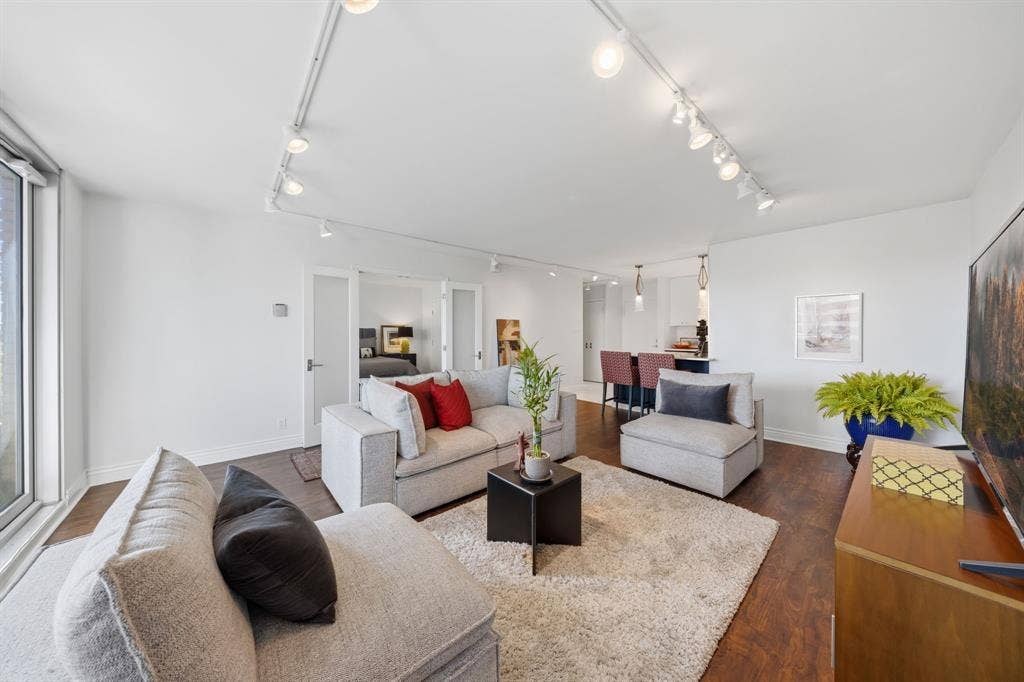 3883 Turtle Creek Boulevard, #909, Dallas, TX 75219 3883 Turtle Creek Boulevard, #909, Dallas, TX 75219