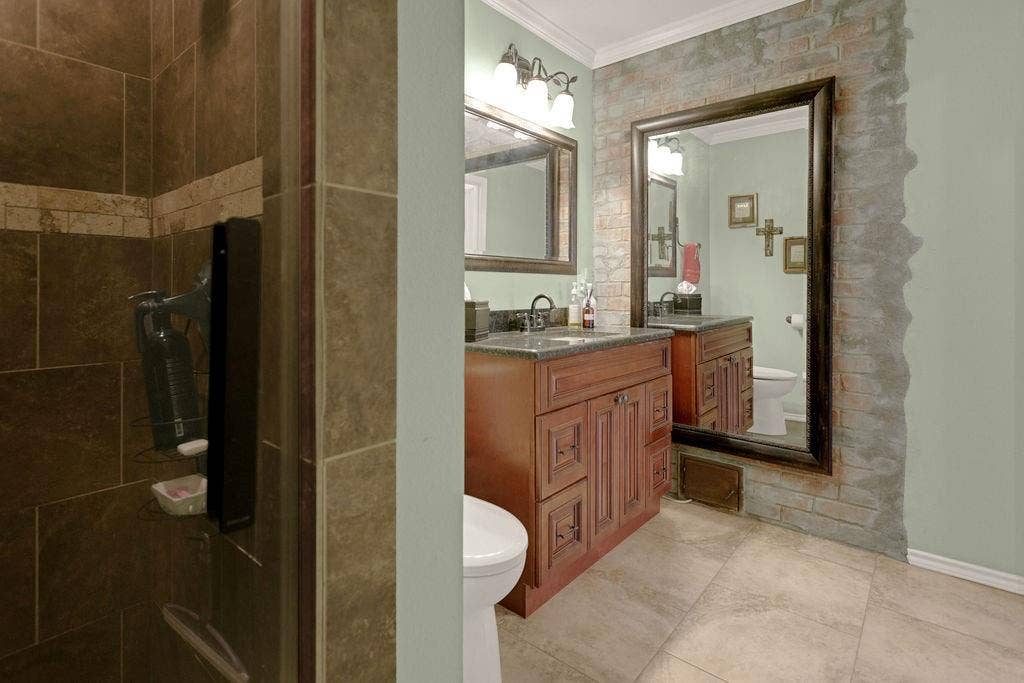 640 Northgate Drive, Hideaway, TX 75771 640 Northgate Drive, Hideaway, TX 75771