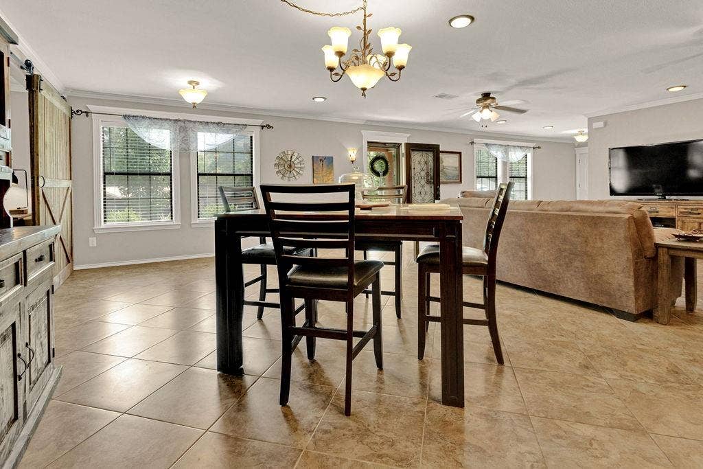 640 Northgate Drive, Hideaway, TX 75771 640 Northgate Drive, Hideaway, TX 75771