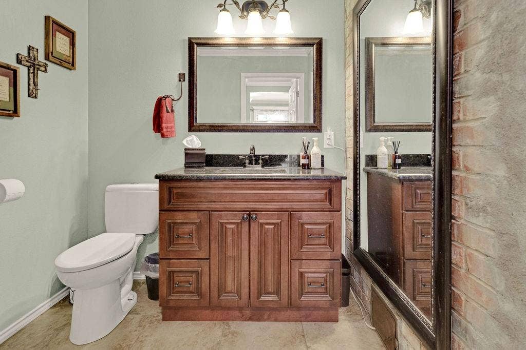 640 Northgate Drive, Hideaway, TX 75771 640 Northgate Drive, Hideaway, TX 75771