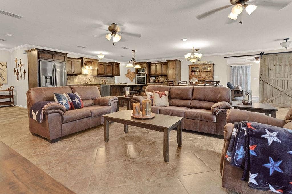 640 Northgate Drive, Hideaway, TX 75771 640 Northgate Drive, Hideaway, TX 75771