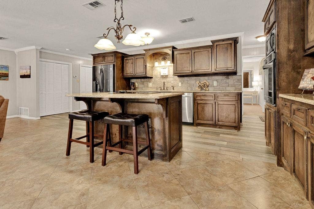 640 Northgate Drive, Hideaway, TX 75771 640 Northgate Drive, Hideaway, TX 75771