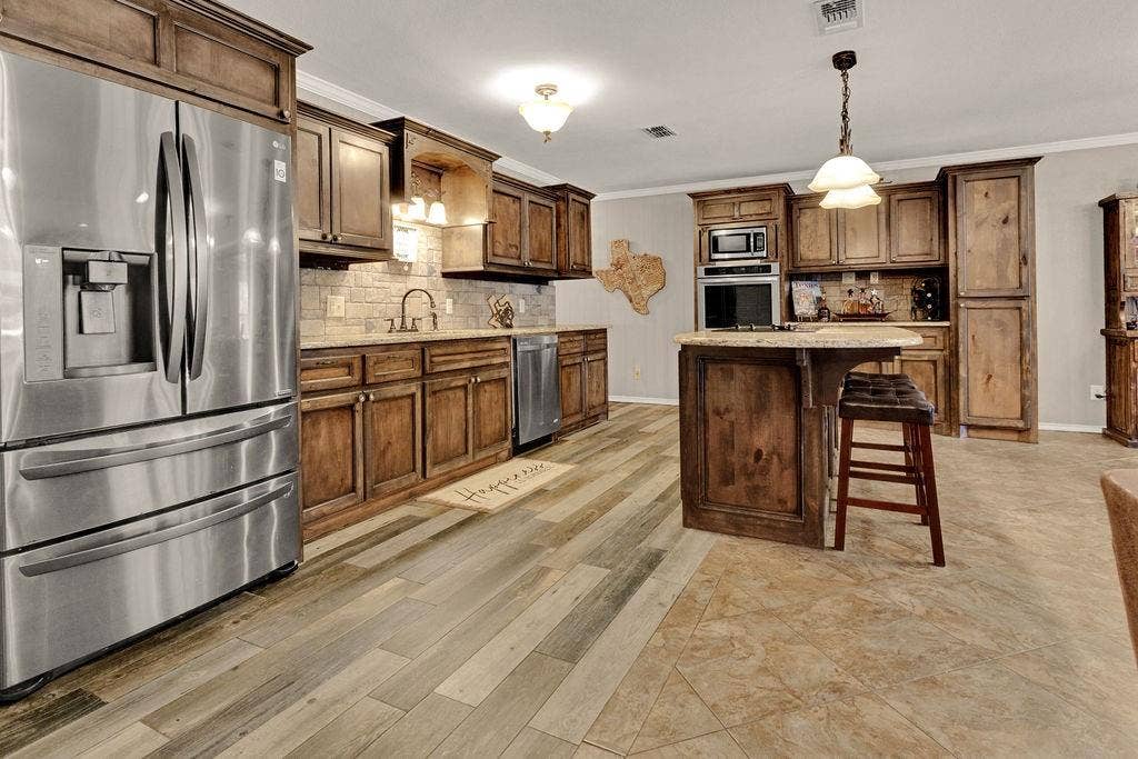 640 Northgate Drive, Hideaway, TX 75771 640 Northgate Drive, Hideaway, TX 75771