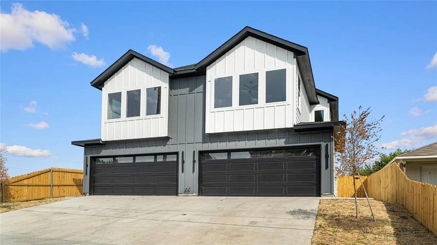Property photo for 3145 Stag Road, Dallas, TX