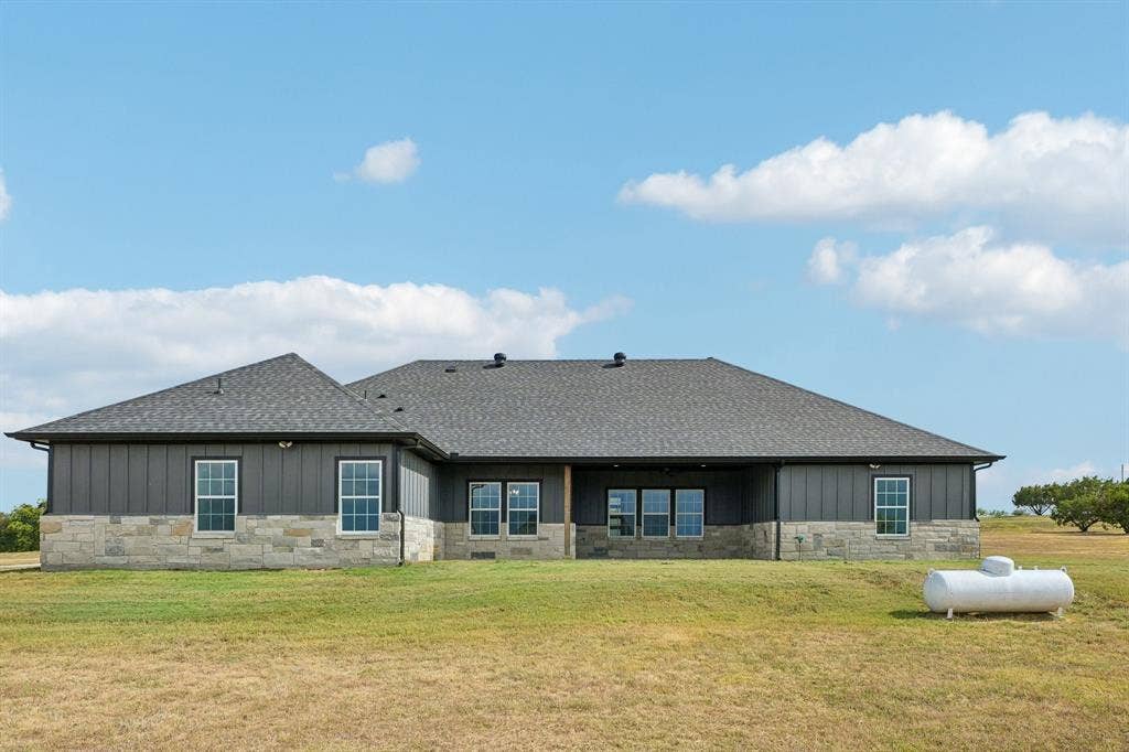 6605 Buffalo Ridge Circle, Godley, TX 76044 6605 Buffalo Ridge Circle, Godley, TX 76044
