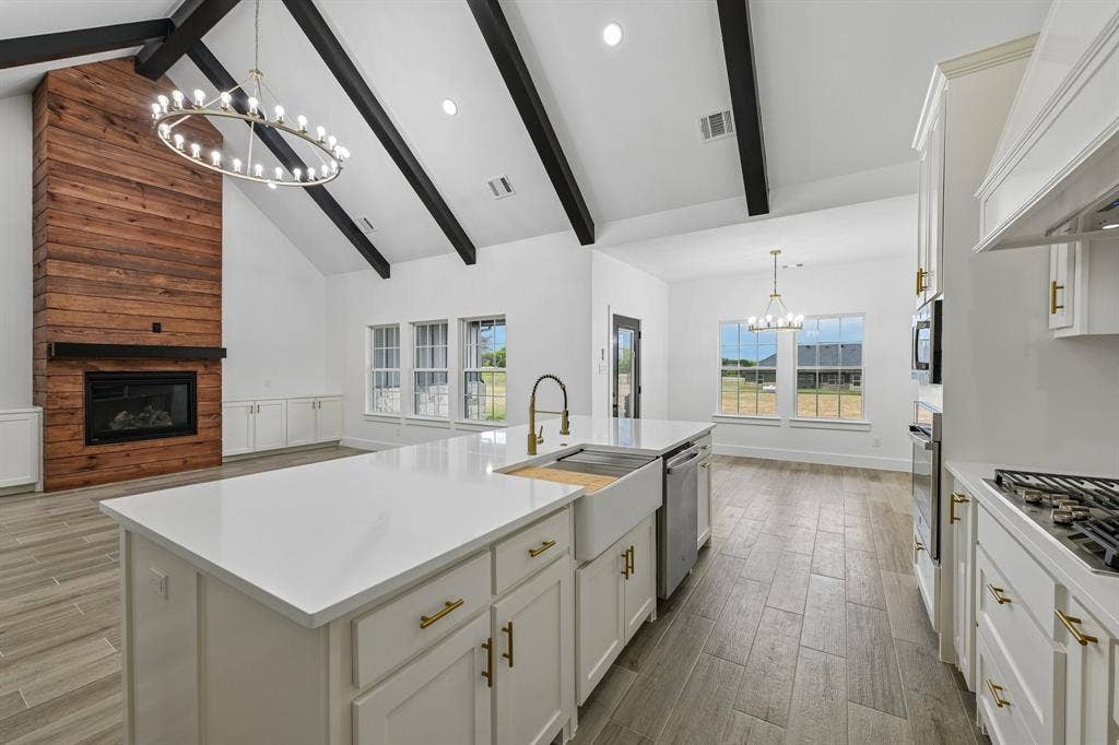 6605 Buffalo Ridge Circle, Godley, TX 76044 6605 Buffalo Ridge Circle, Godley, TX 76044