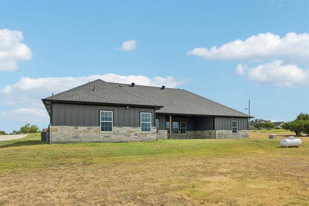 6605 Buffalo Ridge Circle, Godley, TX 76044 6605 Buffalo Ridge Circle, Godley, TX 76044