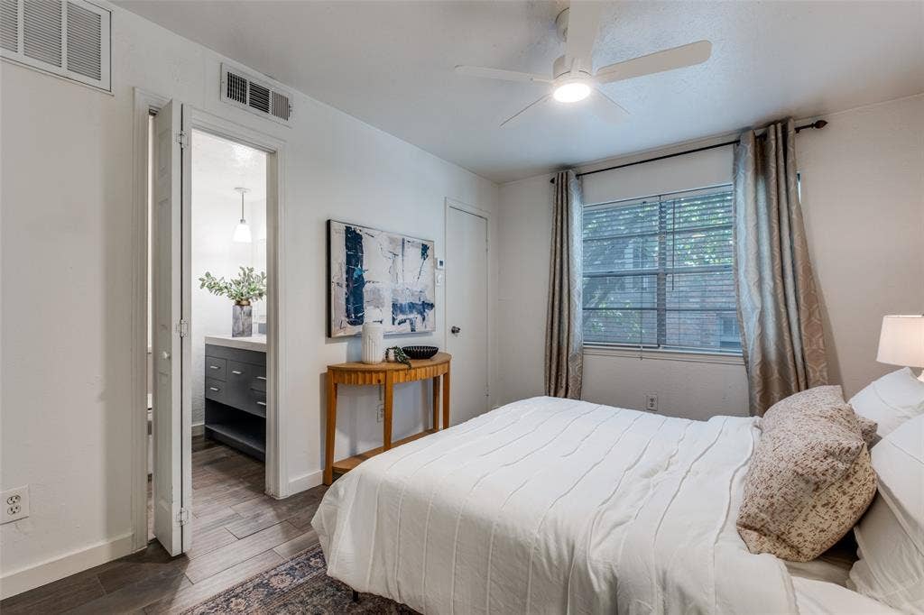 4525 Gilbert, #204, Dallas, TX 75219 4525 Gilbert, #204, Dallas, TX 75219