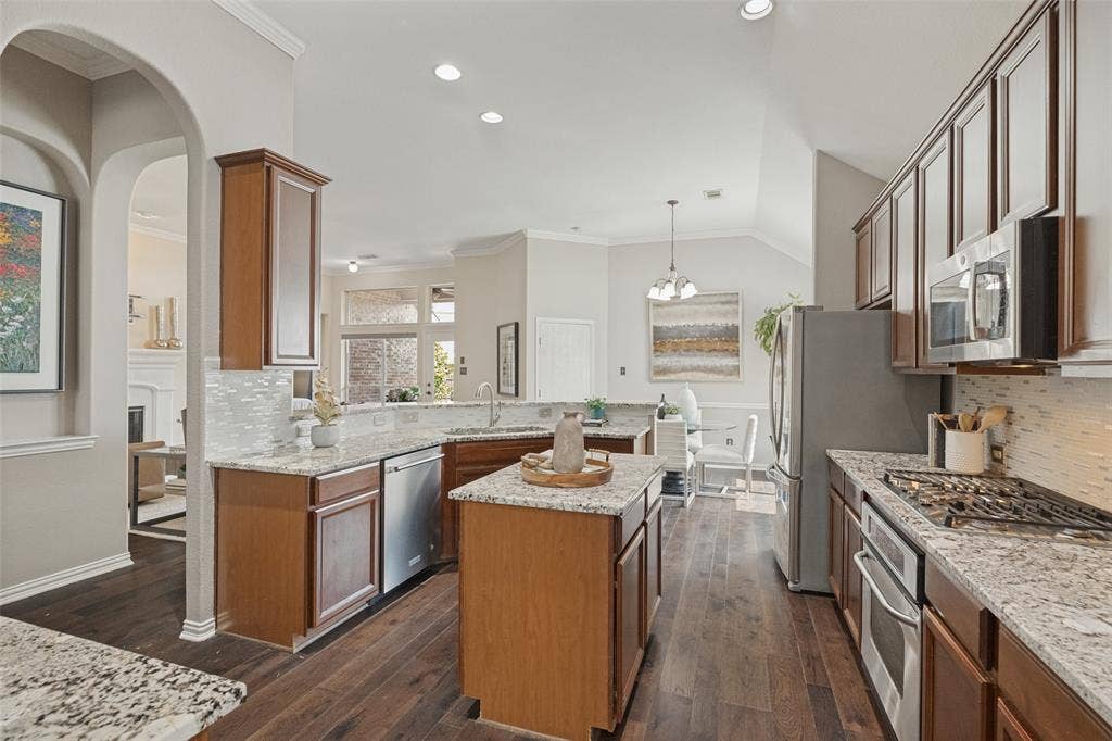 10796 Astoria Drive, Frisco, TX 75035 10796 Astoria Drive, Frisco, TX 75035