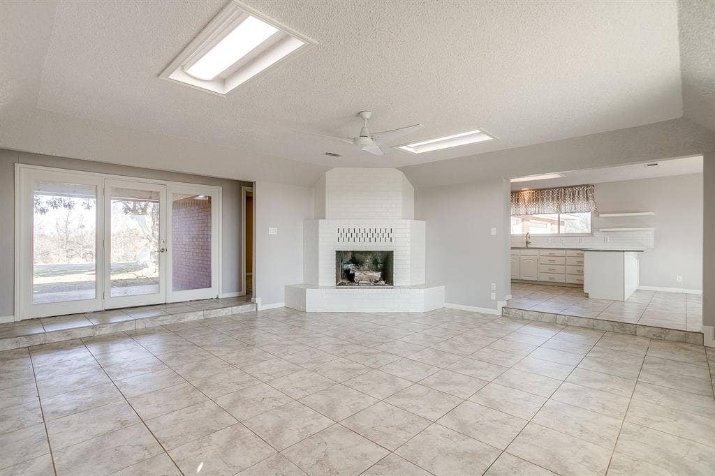 407 Llano Court, Weatherford, TX 76087 407 Llano Court, Weatherford, TX 76087