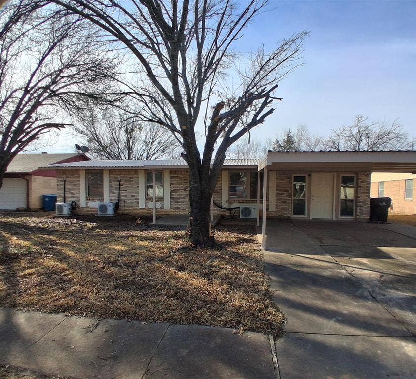 Property photo for 516 Forrest Lane, Denison, TX