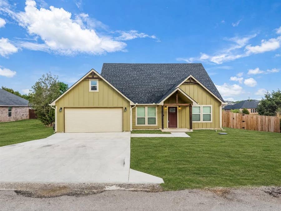 Property photo for 2412 Christine Drive, Granbury, TX